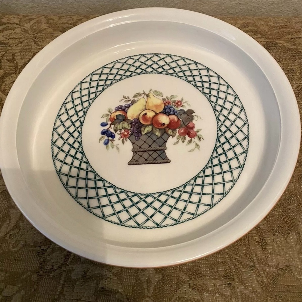 Villeroy Boch Vilbofour Basket Quiche Pie Plate 9-1/2" Fruit Basket